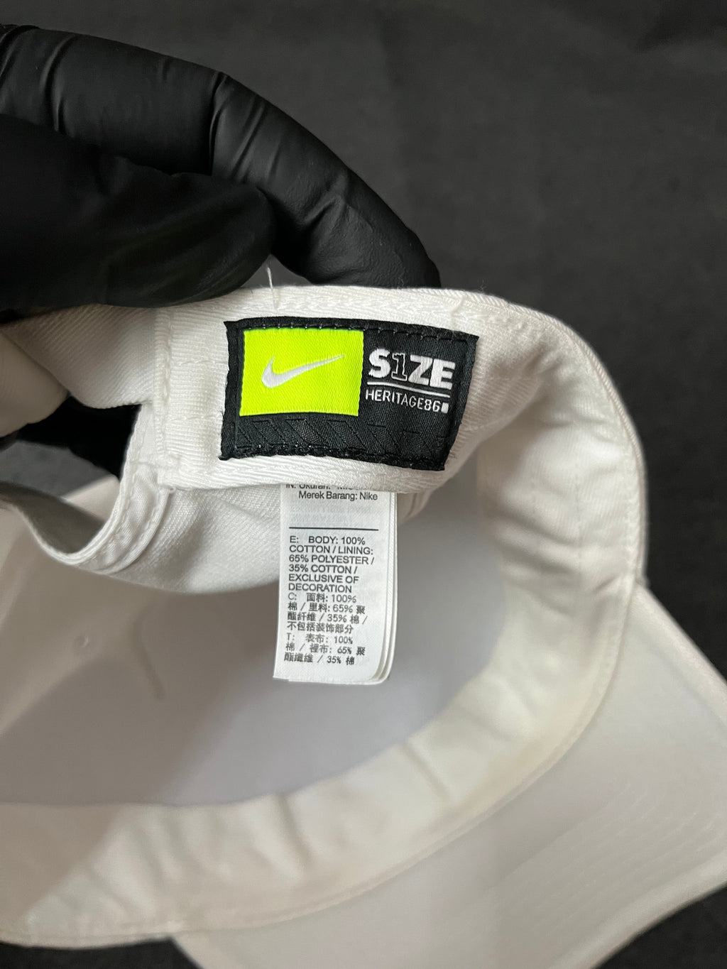 Nike Heritage86 Futura Washed adjustable hat