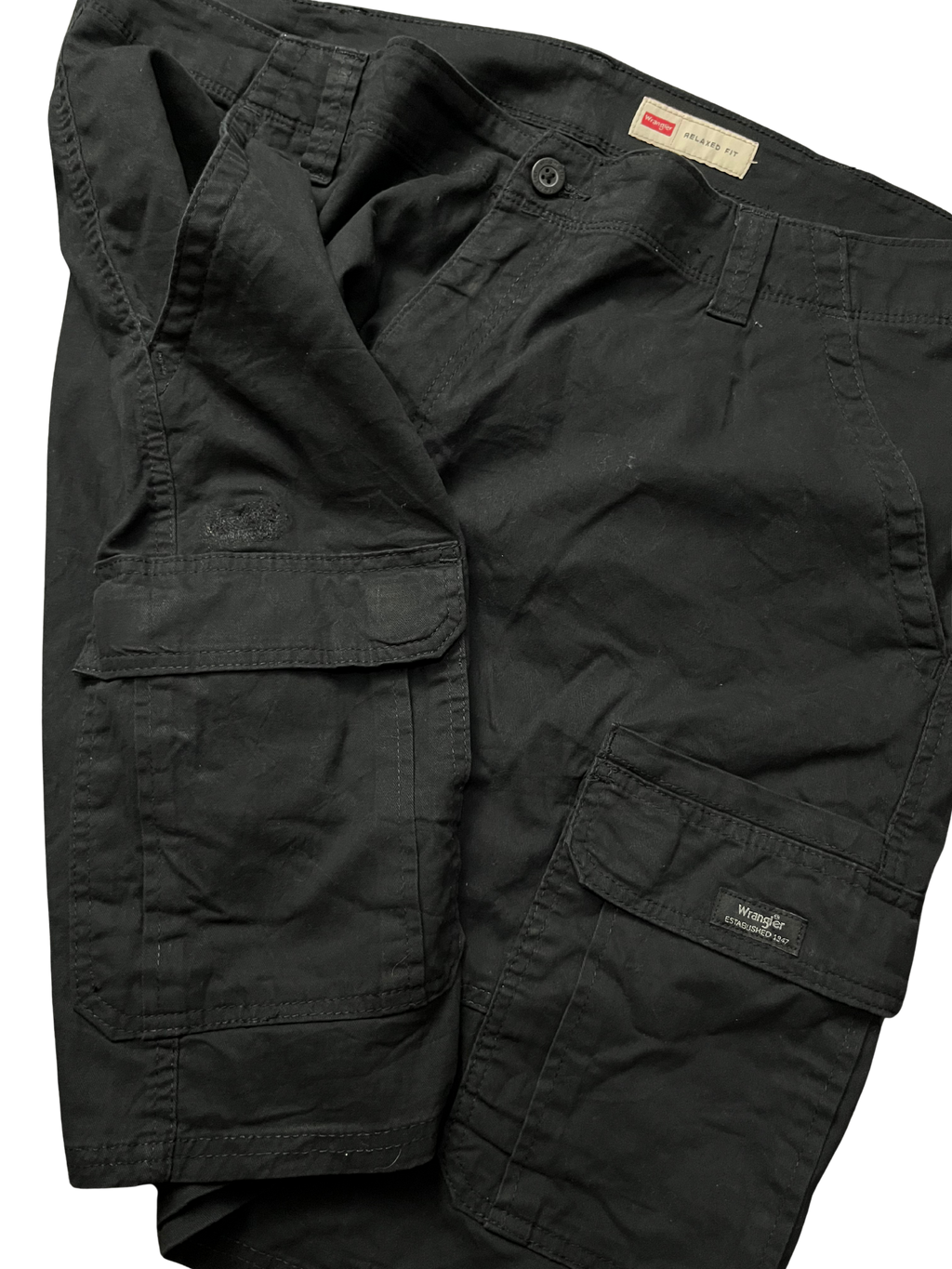 Wrangler Relaxed Fit Hits at knee black shorts