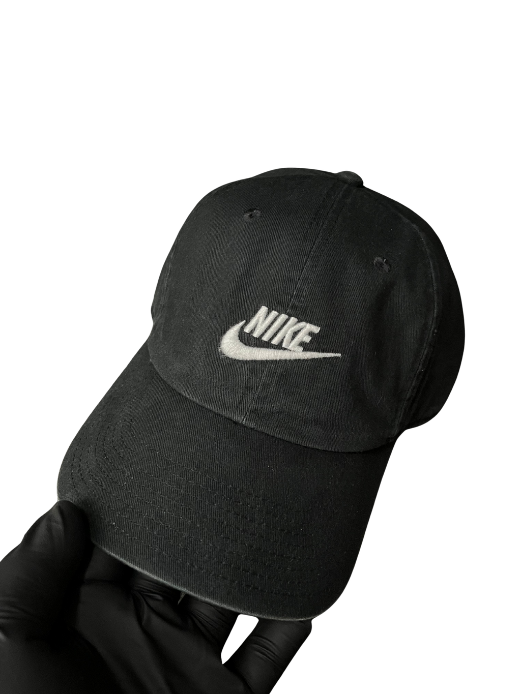 Nike Sportswear Heritage86 Futura Washed hat with a white logo