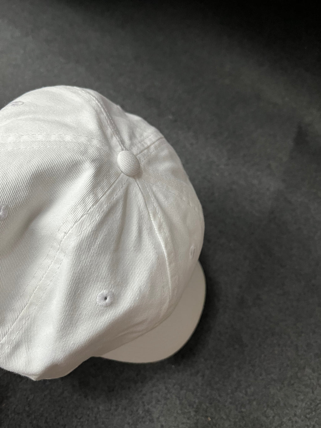 Nike Heritage86 Futura cap with a black embroidered logo