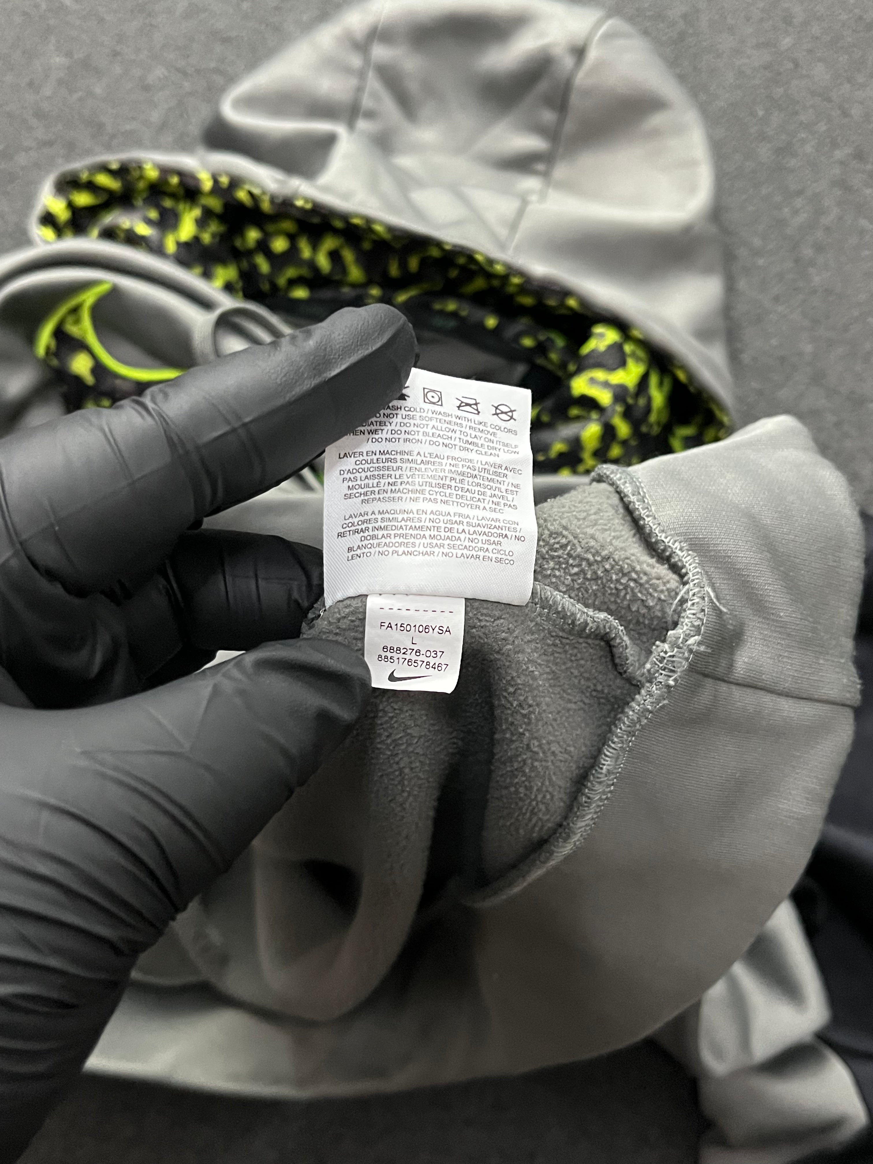 Nike Hoodie Mens Large Gray Black Green Swoosh Logo Pullover Hooded Sweatshirt