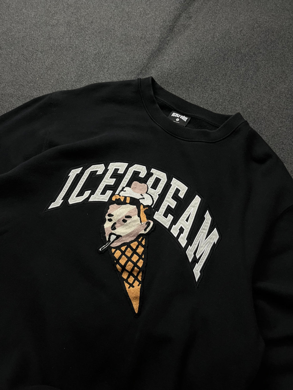 Icecream Cherry Top Crew - Black