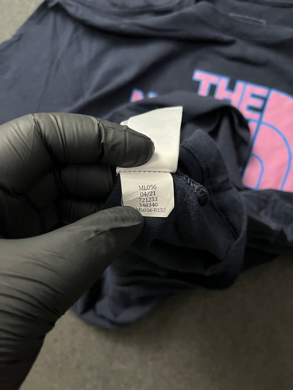 The North face Girls long sleeve Shirt with Logo