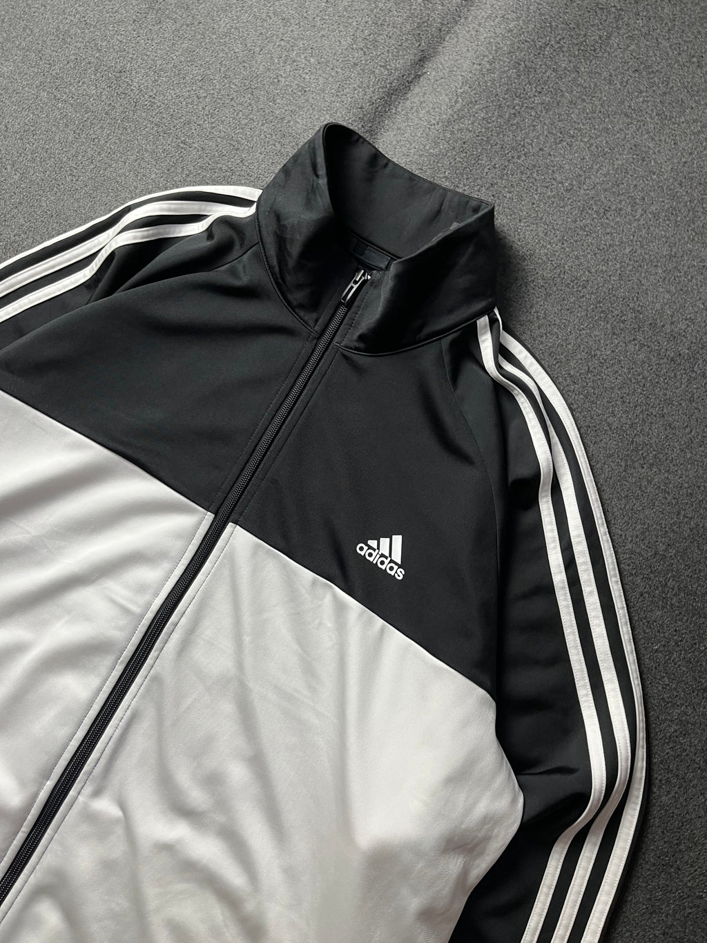 ADIDAS MEN'S TRACK SUIT BLACK WHITE JACKET