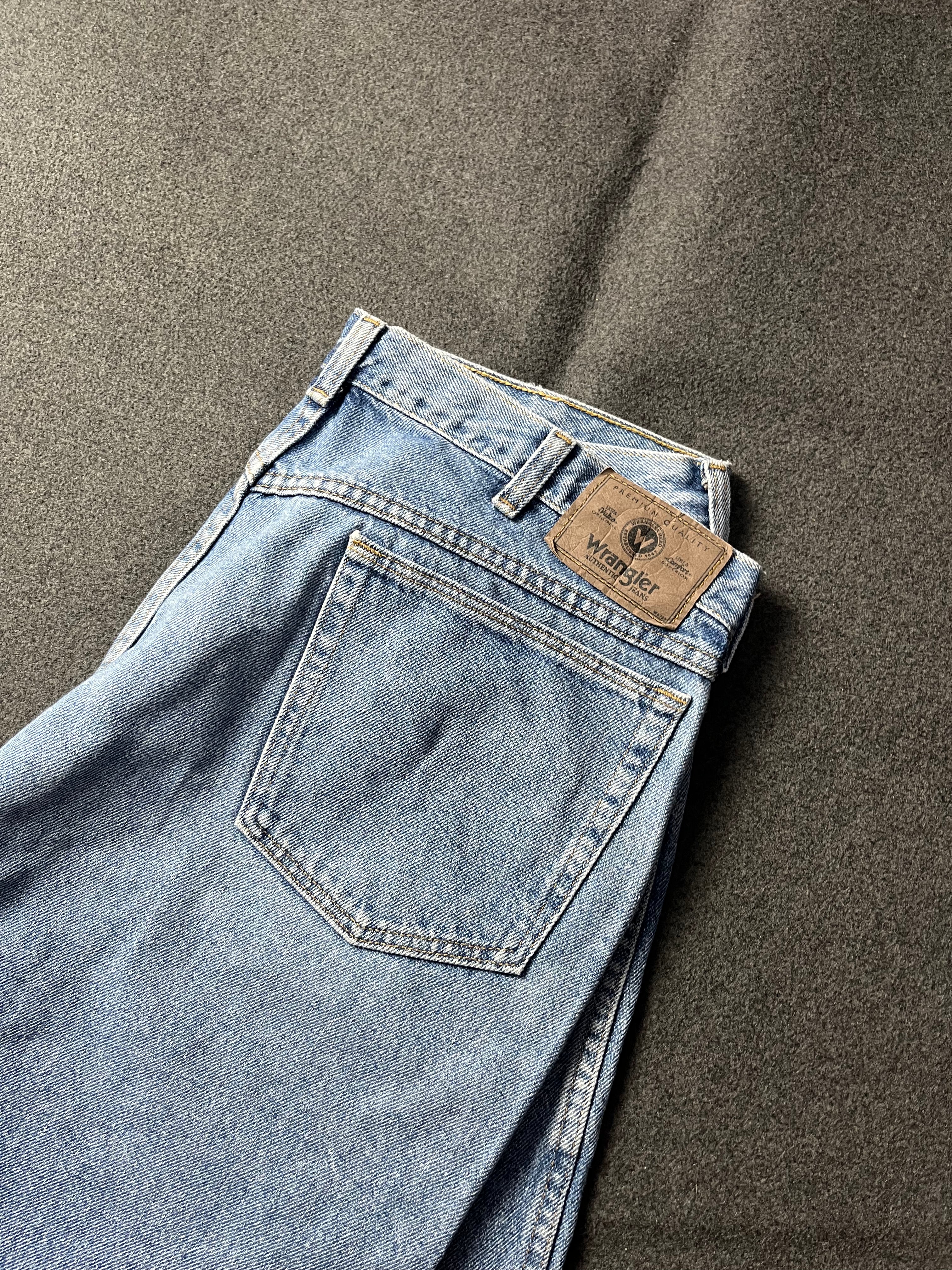 Vintage 90s Wrangler Baggy Light Wash Denim Jorts Blue