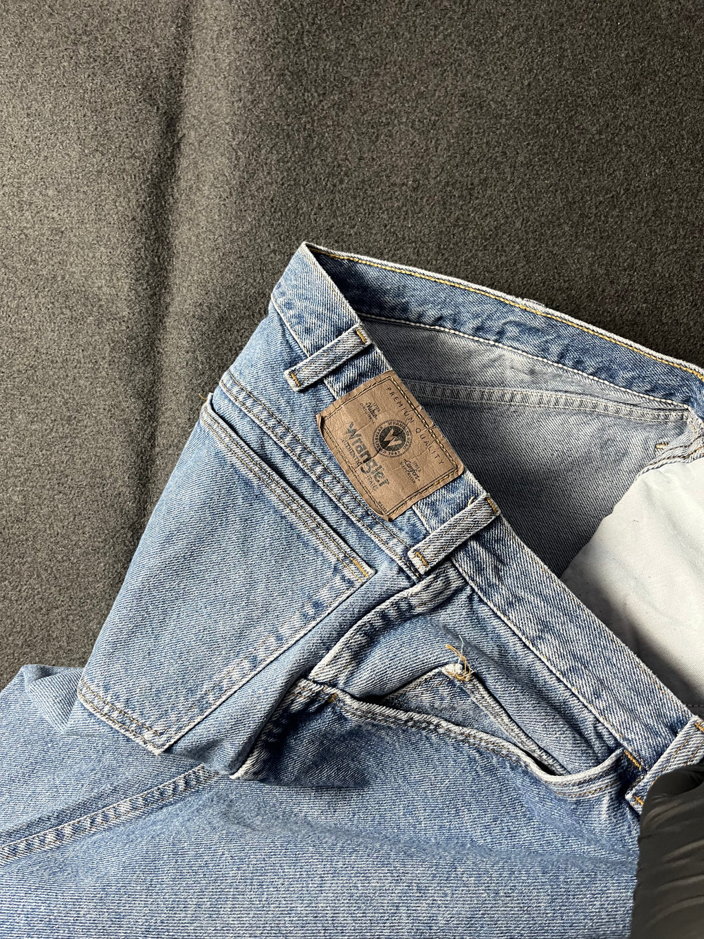 Vintage 90s Wrangler Baggy Light Wash Denim Jorts Blue