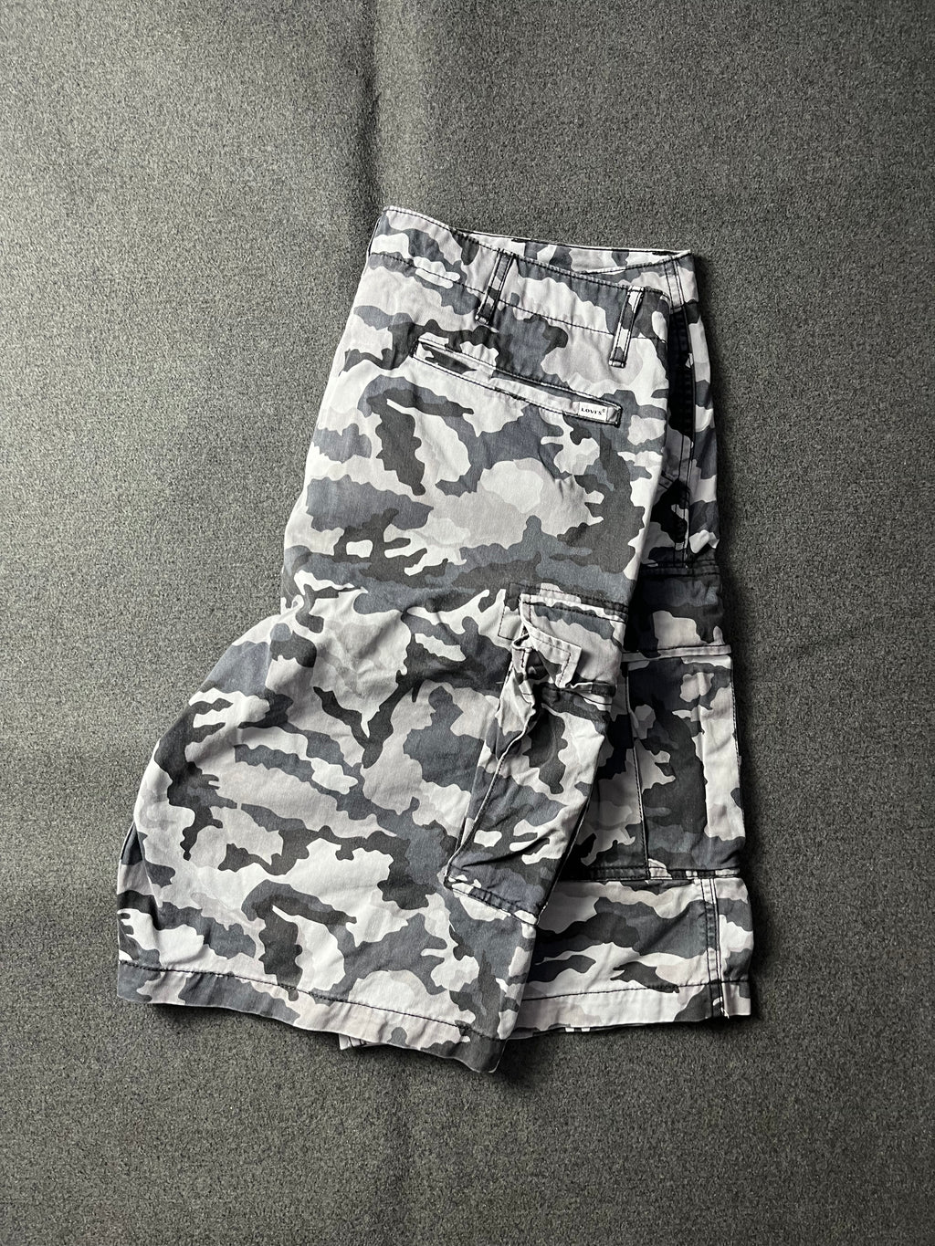 Vintage Levis Shorts Men Black Gray Camo Cargo Heavy Baggy Y2K Skater Surfer