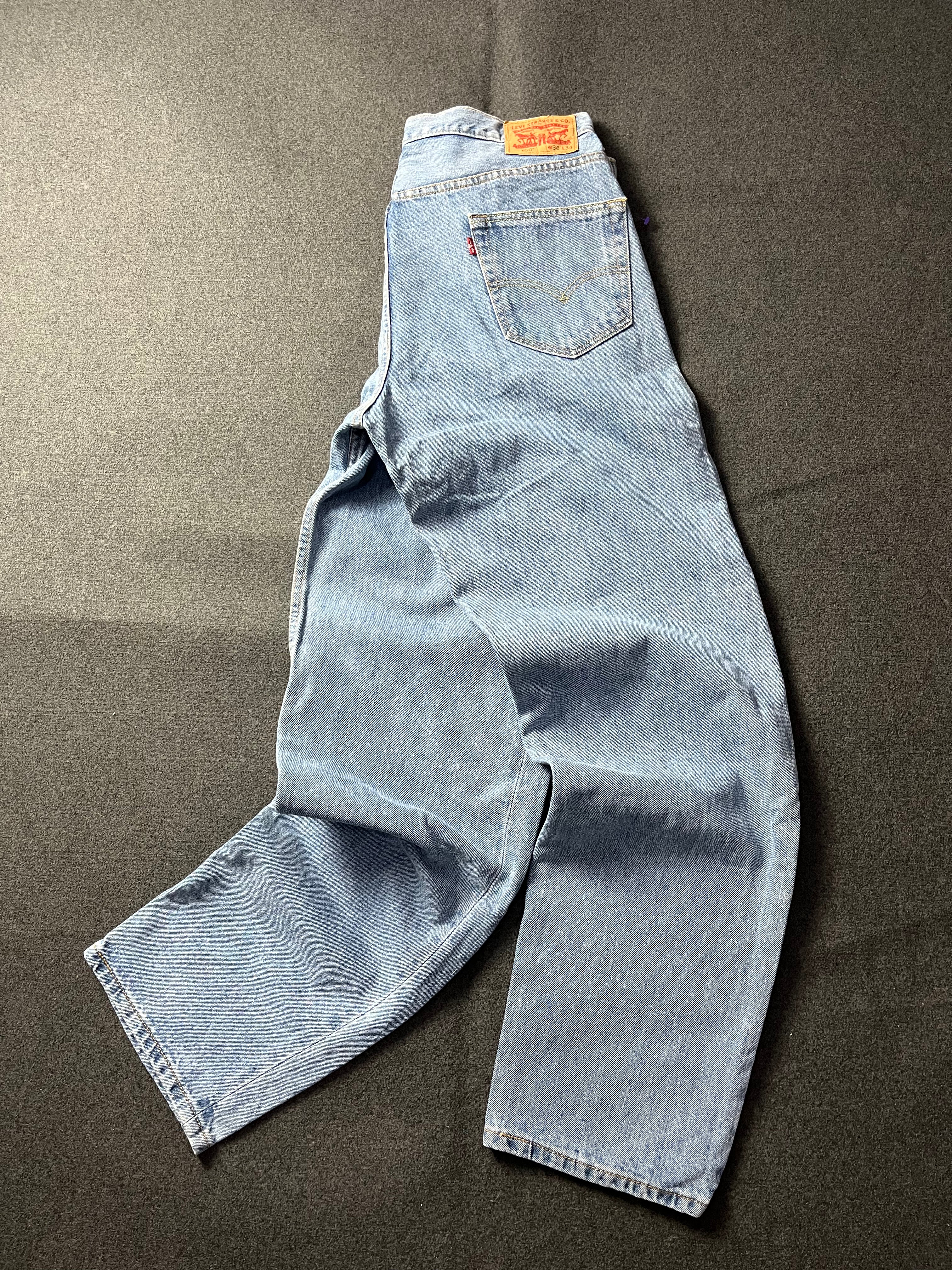 Blue Levi's 505