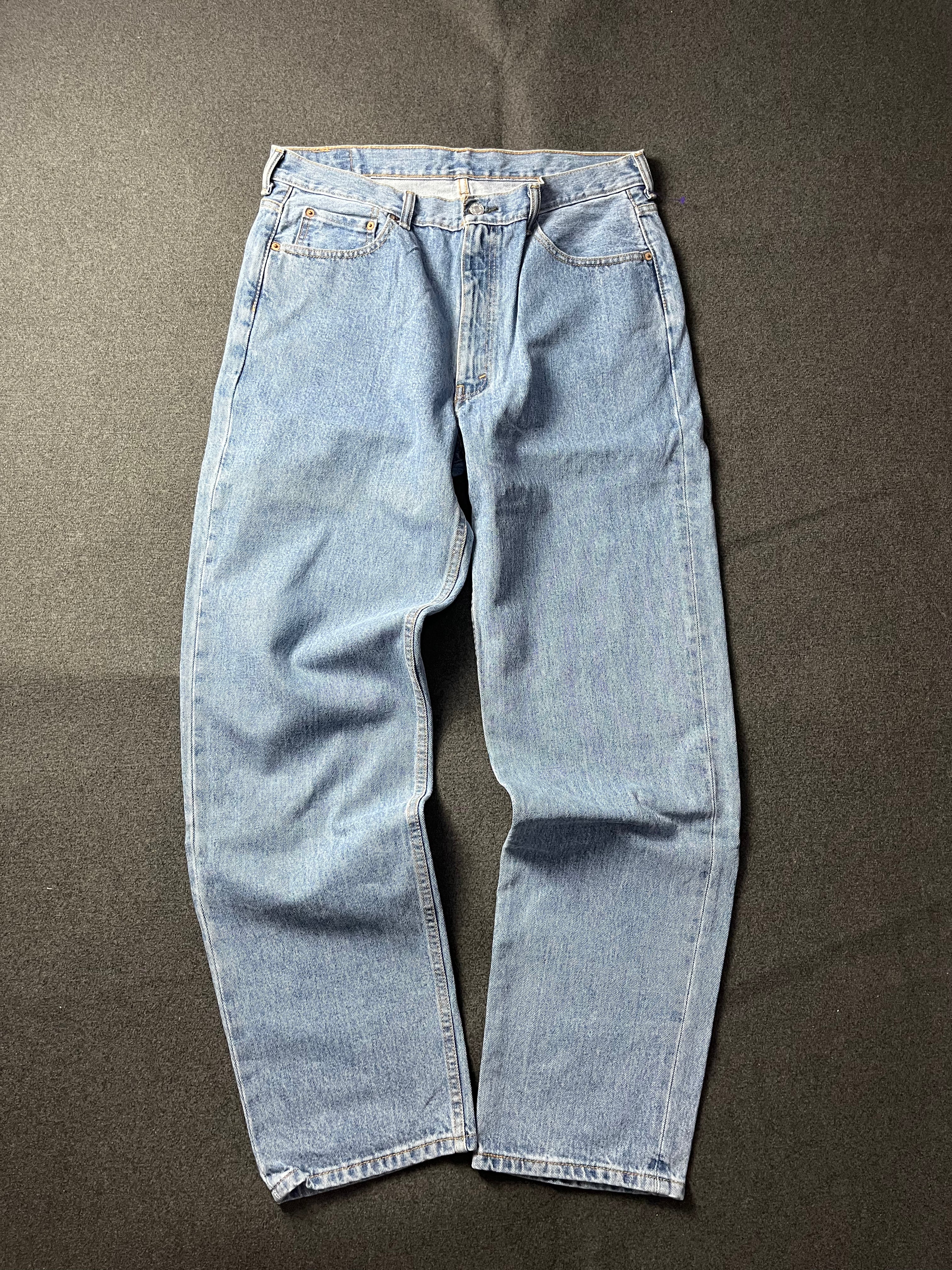 Blue Levi's 505