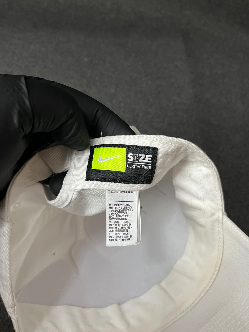 Nike Heritage86 Futura Washed adjustable hat