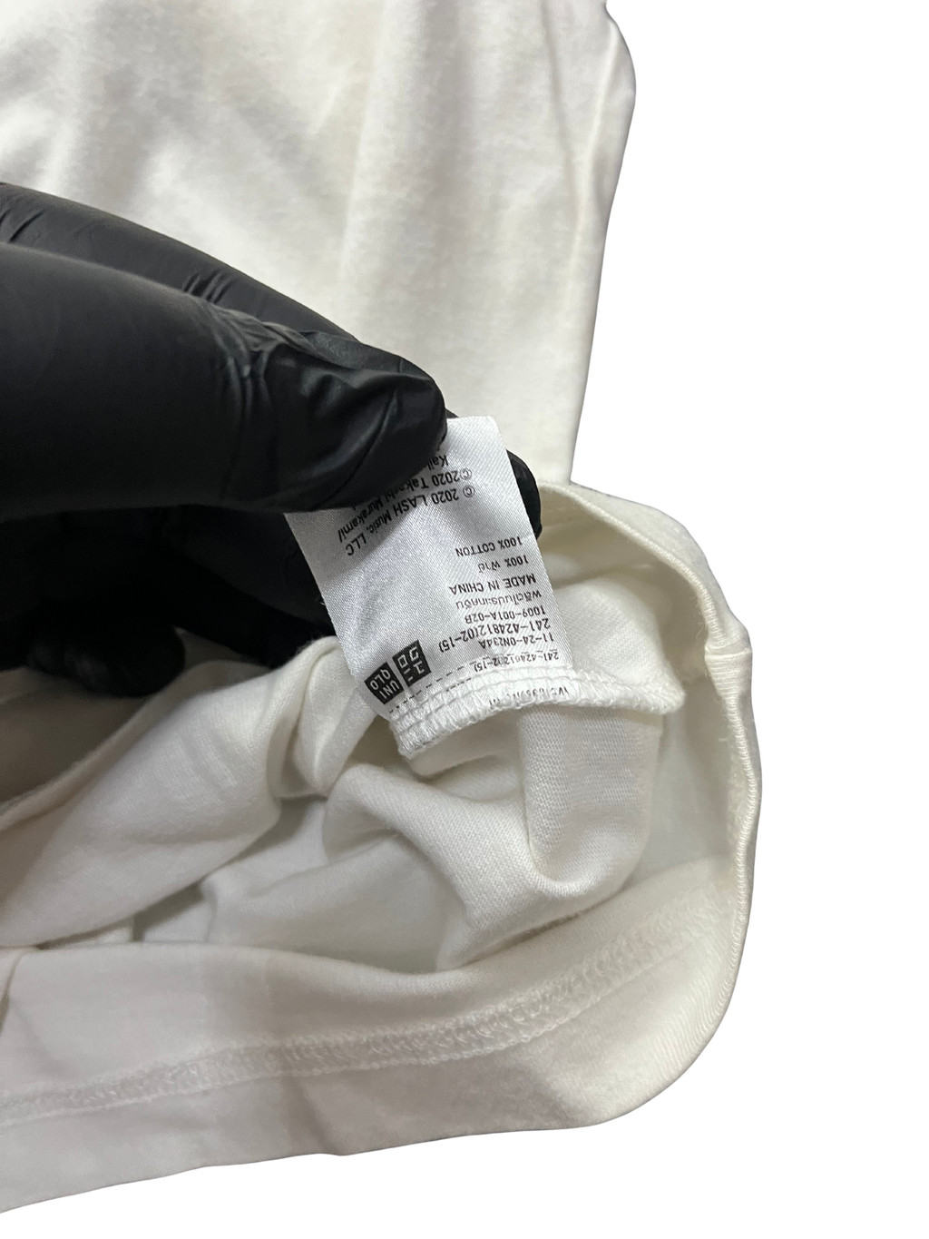 Uniqlo Billie Eilish x Takashi Murakami UT White