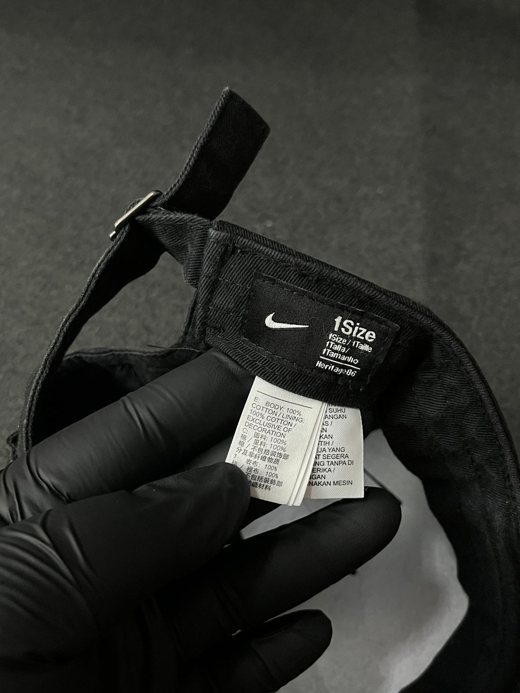 black Nike Sportswear Heritage86 adjustable strapback cap