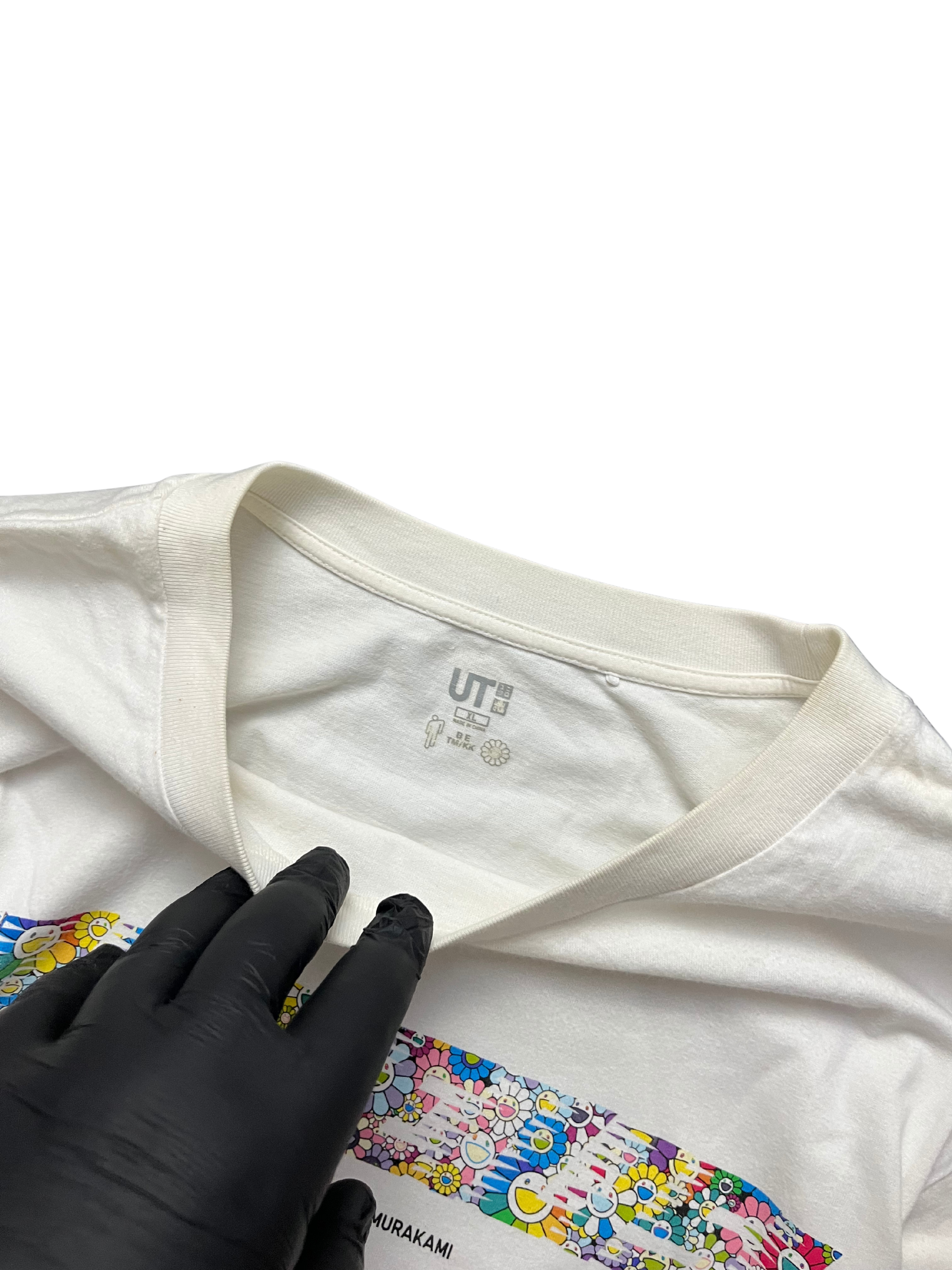 Uniqlo Billie Eilish x Takashi Murakami UT White
