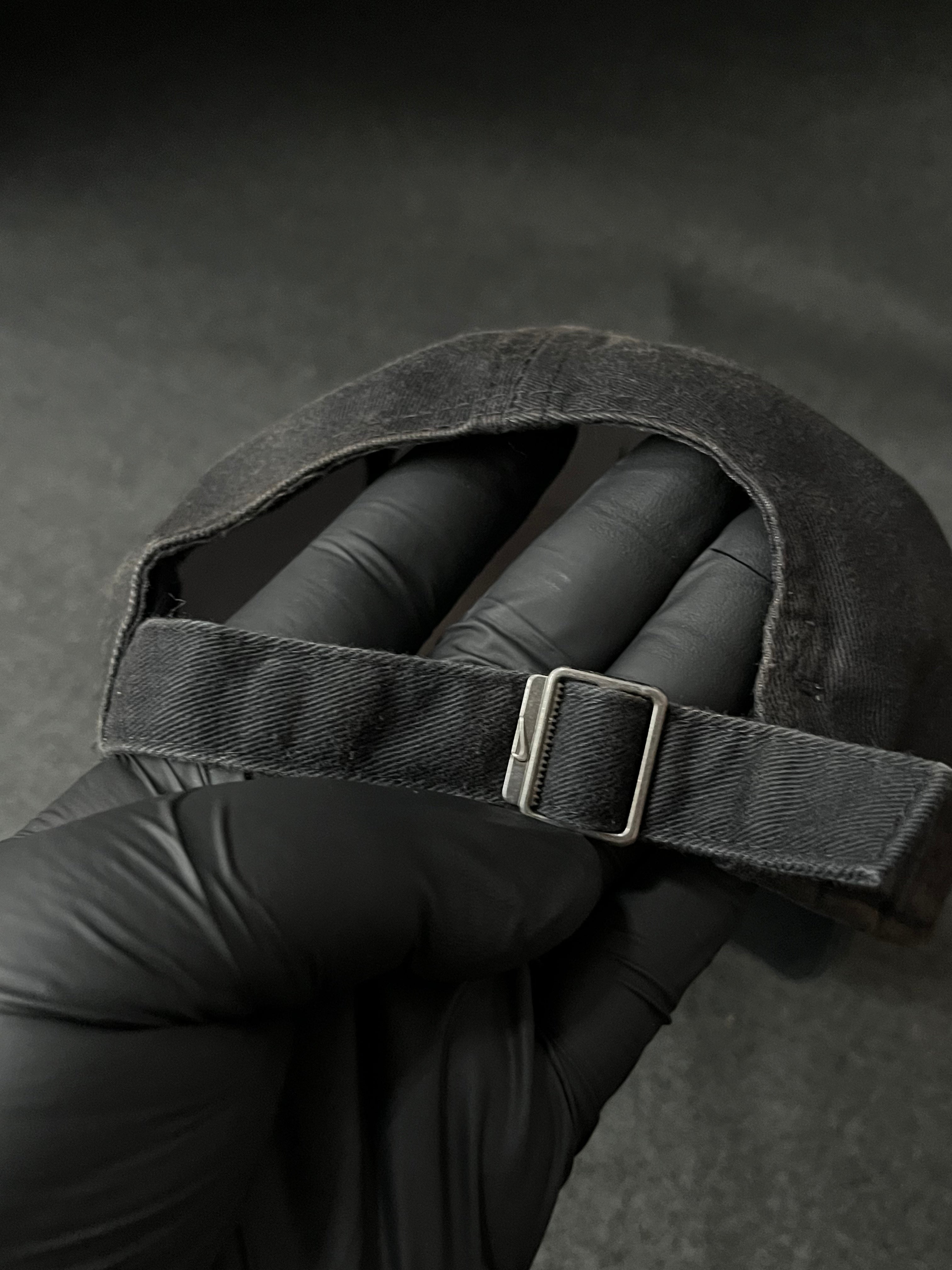 black Nike Sportswear Heritage86 adjustable strapback cap