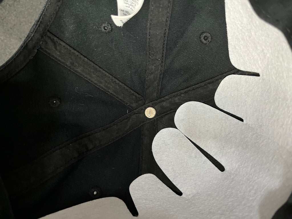 Nike Sportswear Heritage86 Futura Washed hat with a white logo