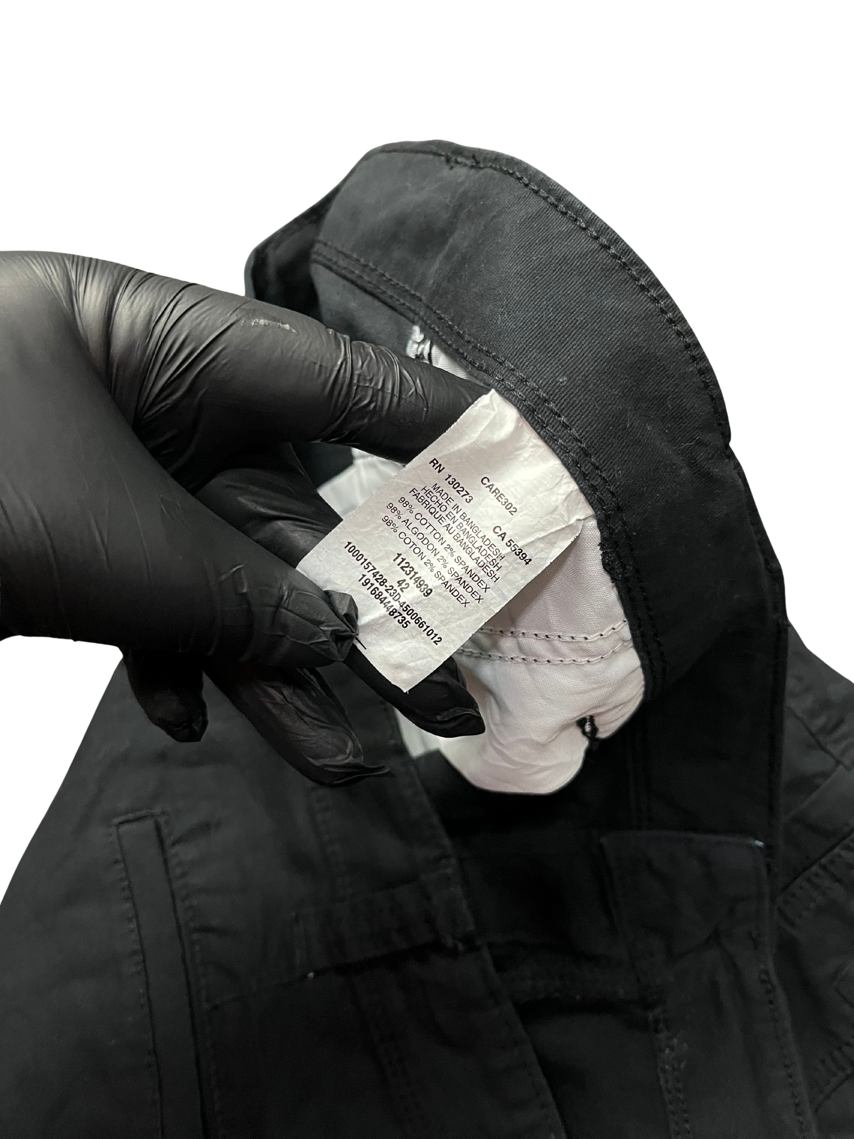 Wrangler Relaxed Fit Hits at knee black shorts