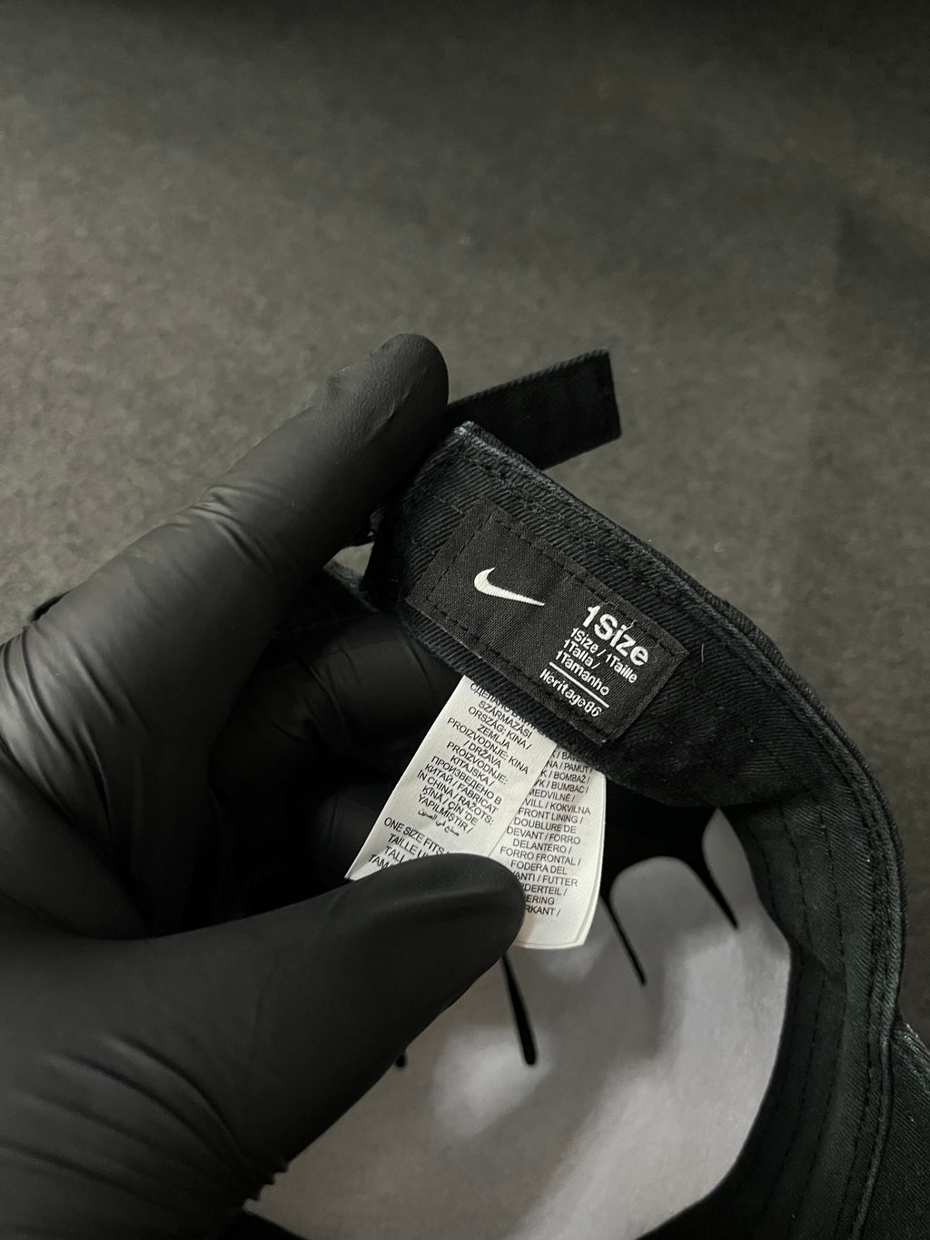 Nike Sportswear Heritage86 Futura Washed hat with a white logo